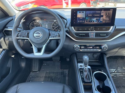 2025 Nissan Altima SR