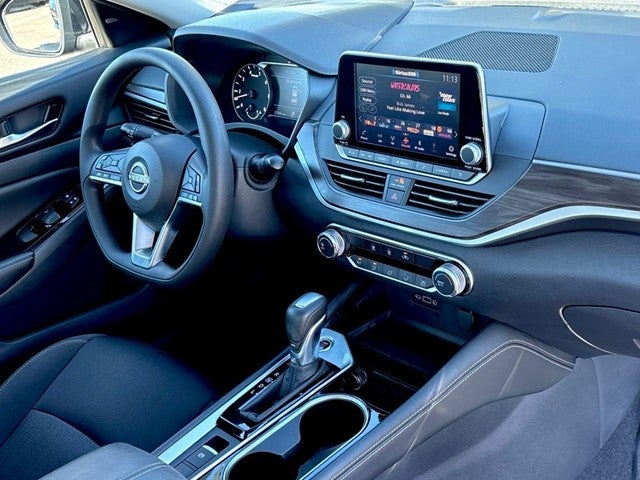 2023 Nissan Altima SV