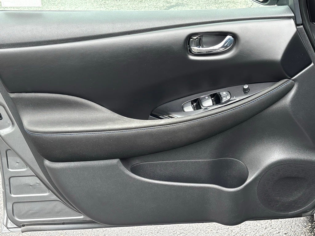 2023 Nissan Leaf SV Plus