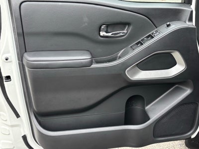2025 Nissan Frontier Crew Cab SV