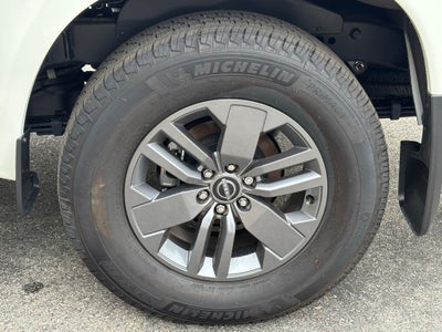 2025 Nissan Frontier Crew Cab SV