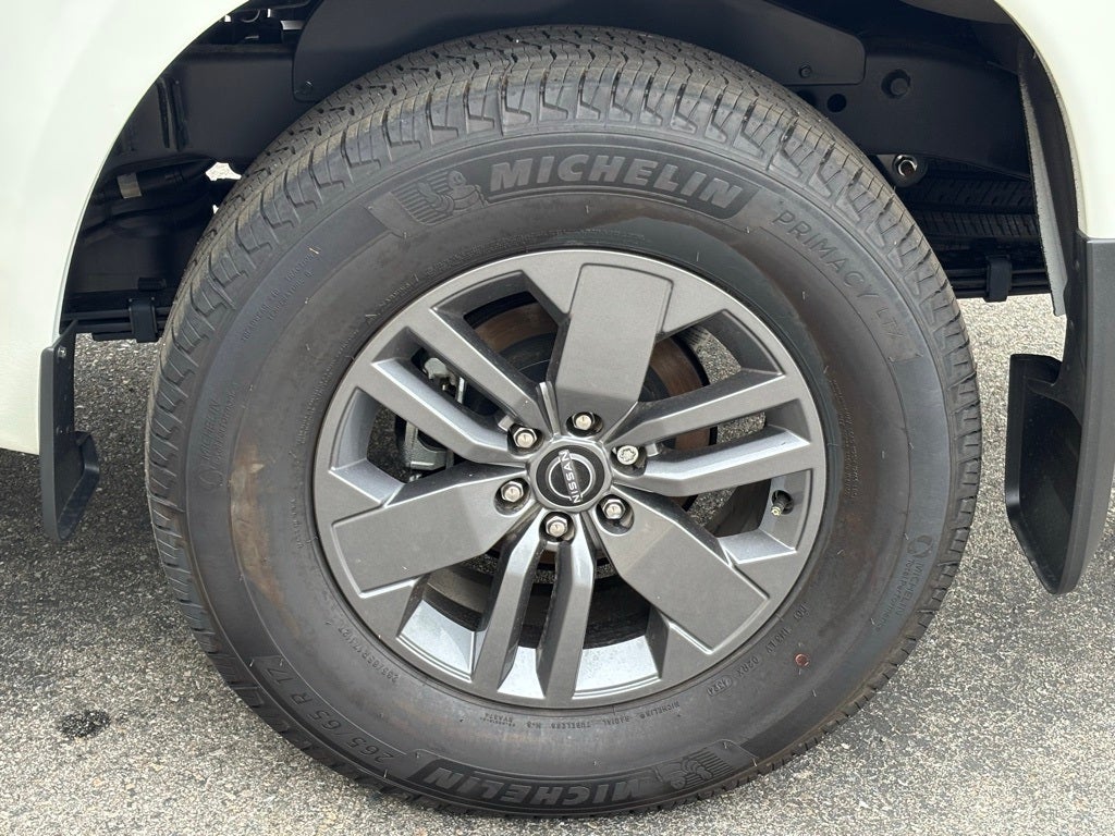 2025 Nissan Frontier Crew Cab SV