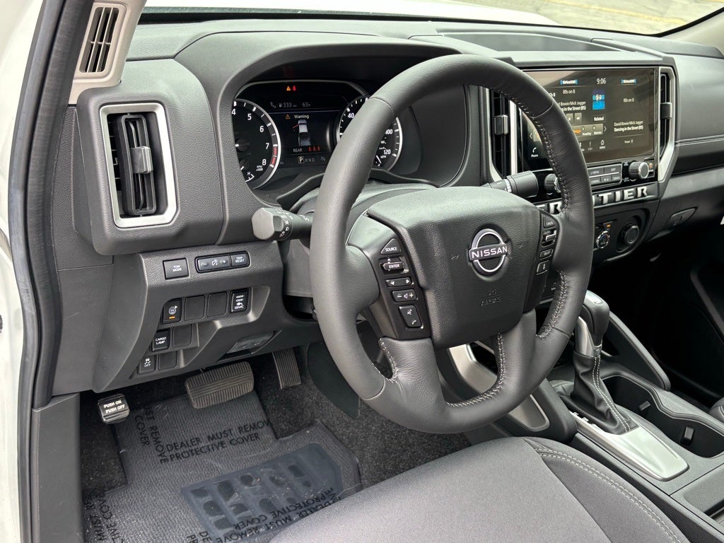 2025 Nissan Frontier Crew Cab SV