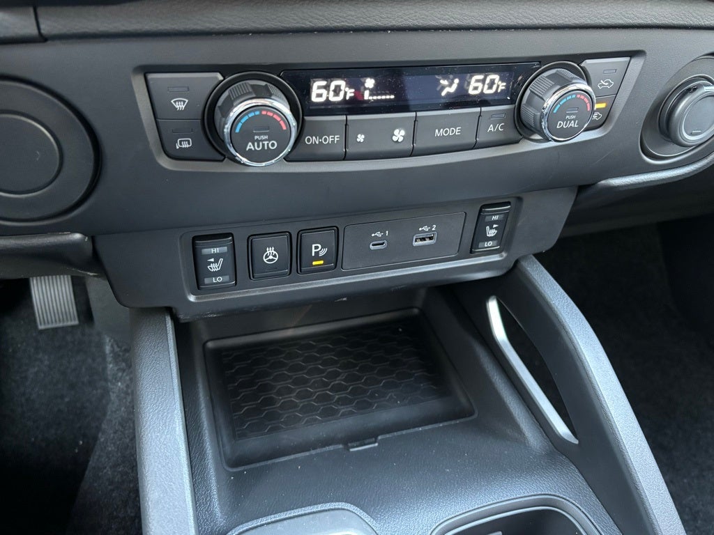 2025 Nissan Frontier Crew Cab SV