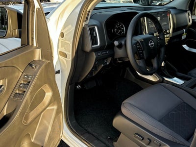2025 Nissan Frontier Crew Cab SV