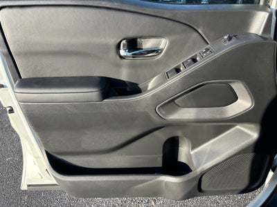 2025 Nissan Frontier Crew Cab SV