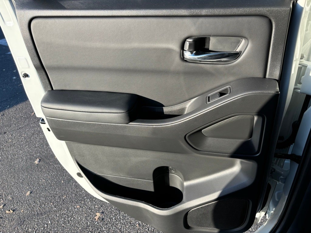 2025 Nissan Frontier Crew Cab SV