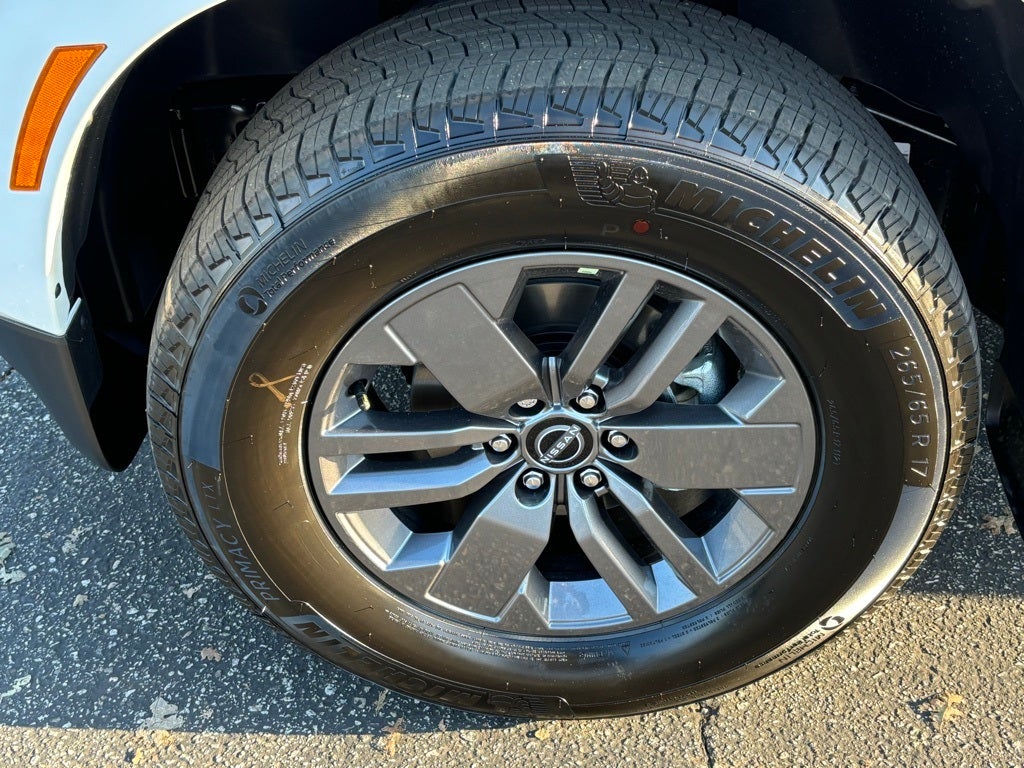 2025 Nissan Frontier Crew Cab SV