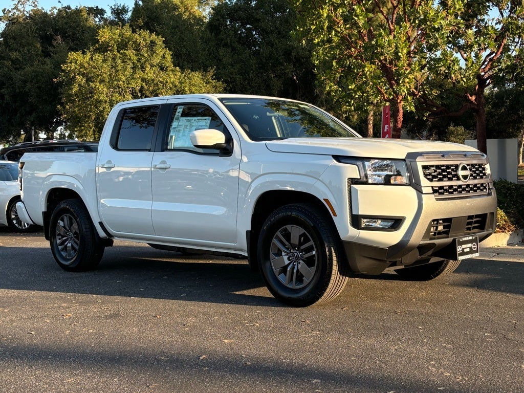 2025 Nissan Frontier Crew Cab SV