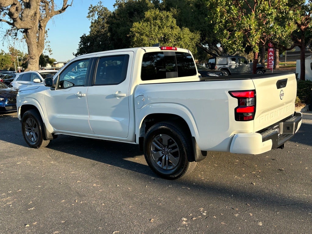 2025 Nissan Frontier Crew Cab SV
