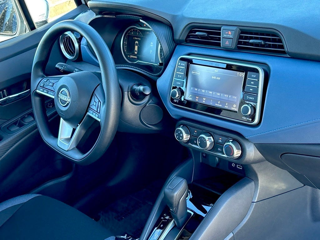 2025 Nissan Versa SV