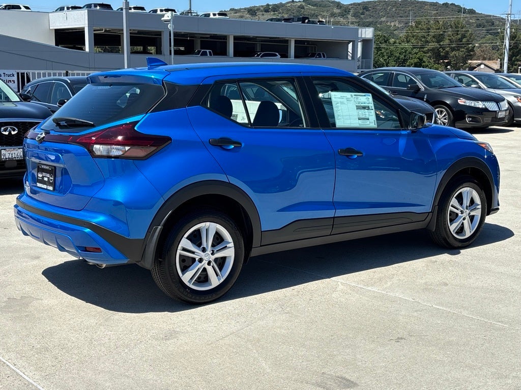 2025 Nissan Kicks Play S