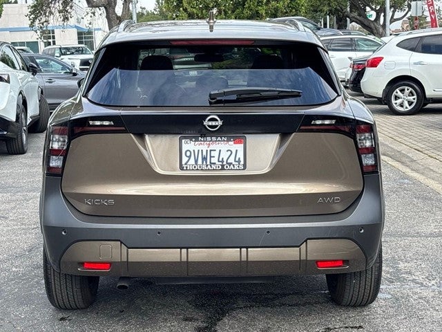 2025 Nissan Kicks SV