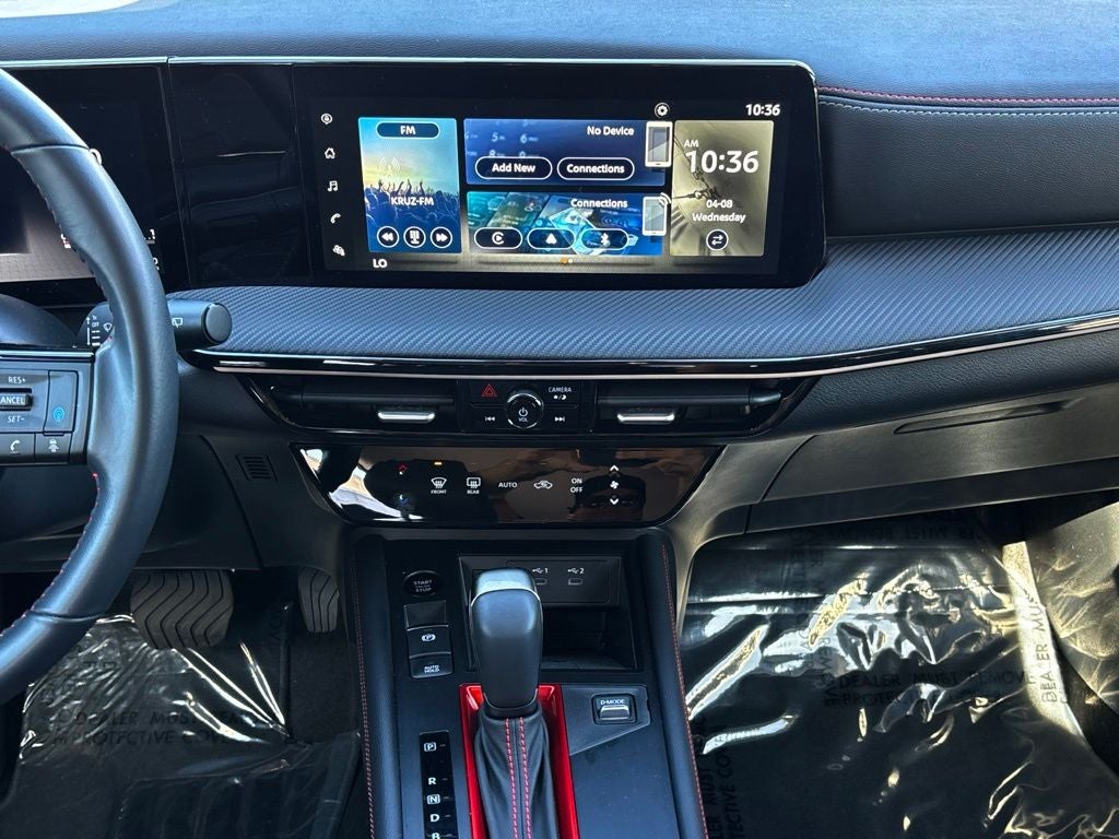 2025 Nissan Kicks SR