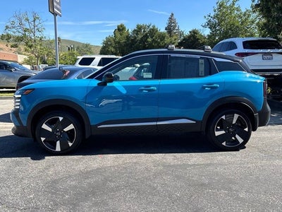 2025 Nissan Kicks SR