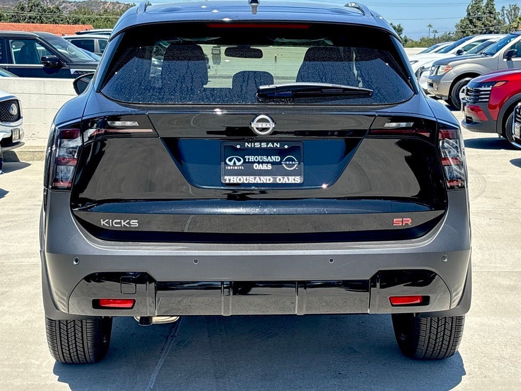 2025 Nissan Kicks SR