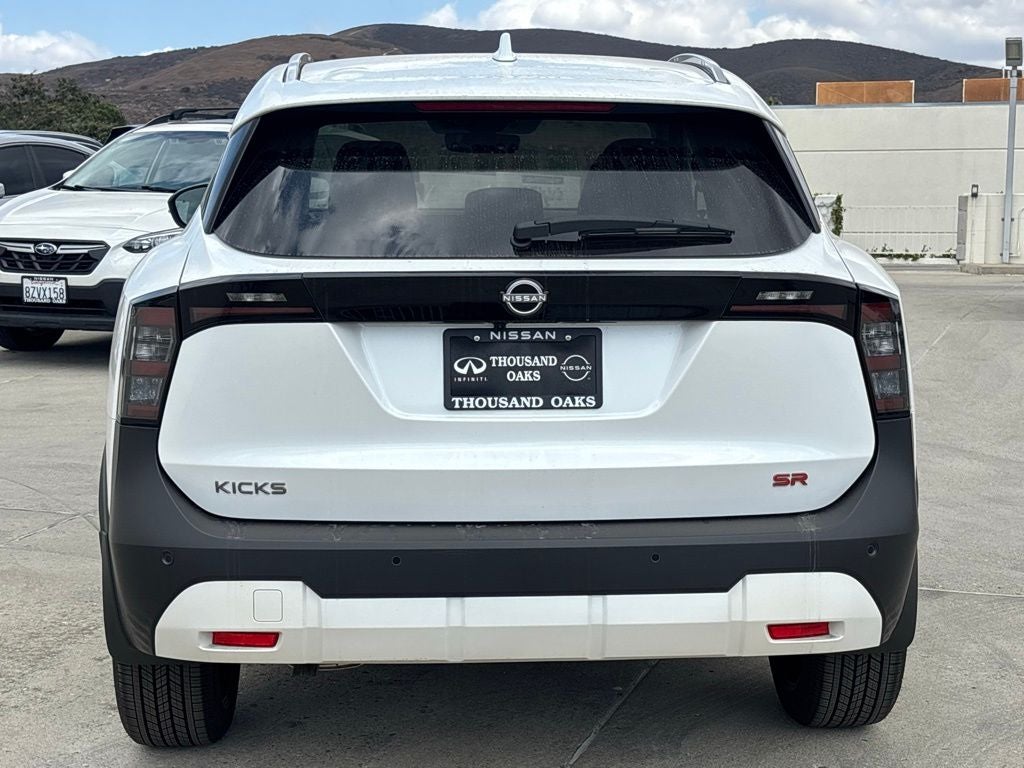 2025 Nissan Kicks SR