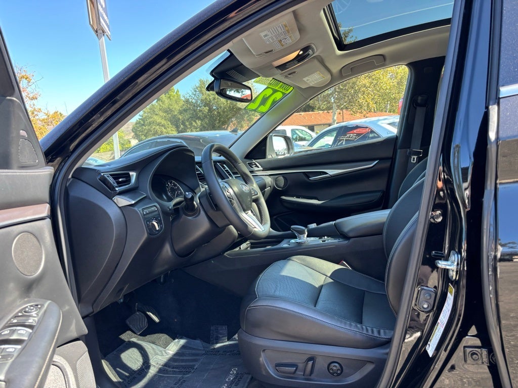 2022 INFINITI QX50 LUXE FWD