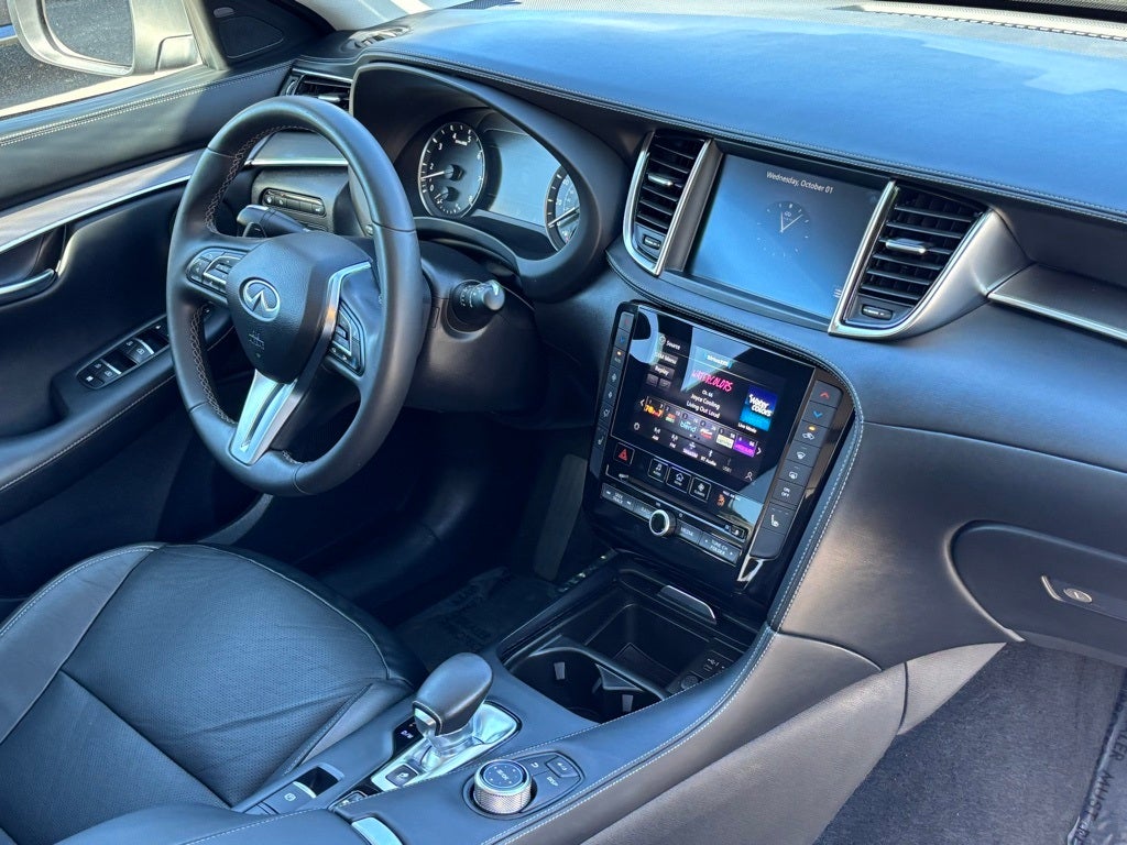 2022 INFINITI QX50 LUXE FWD