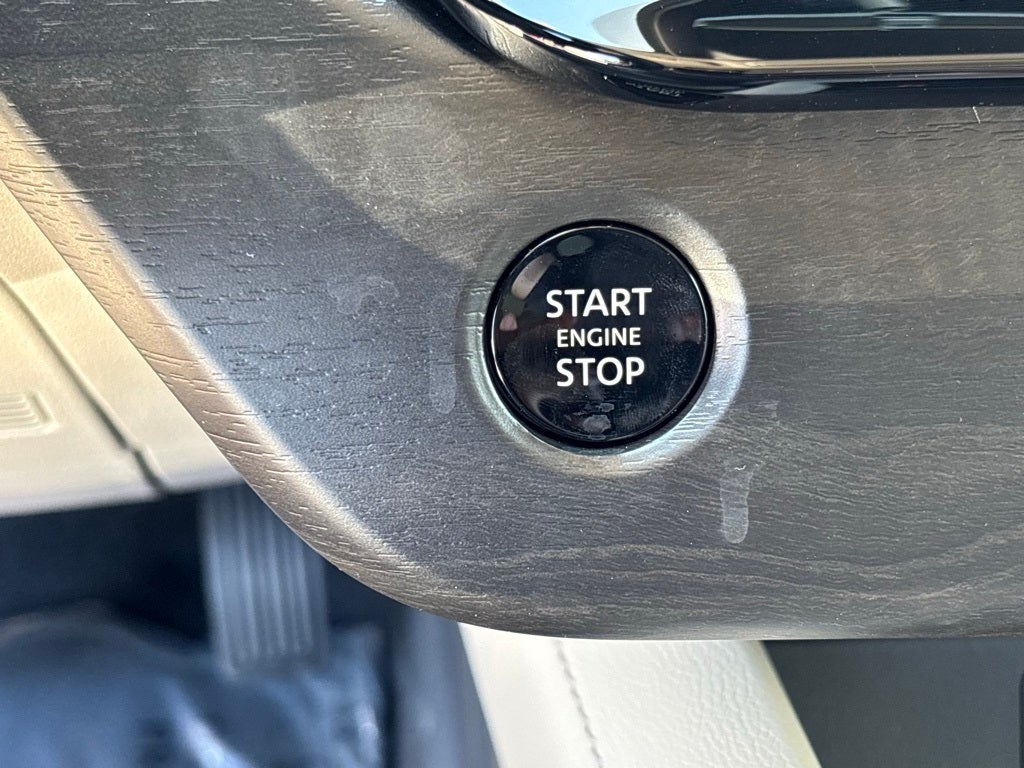 2025 Nissan Murano SV