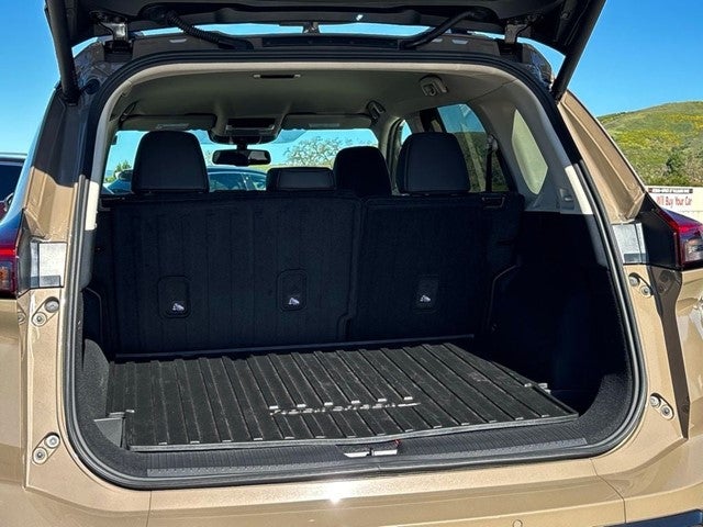 2025 Nissan Rogue Rock Creek®