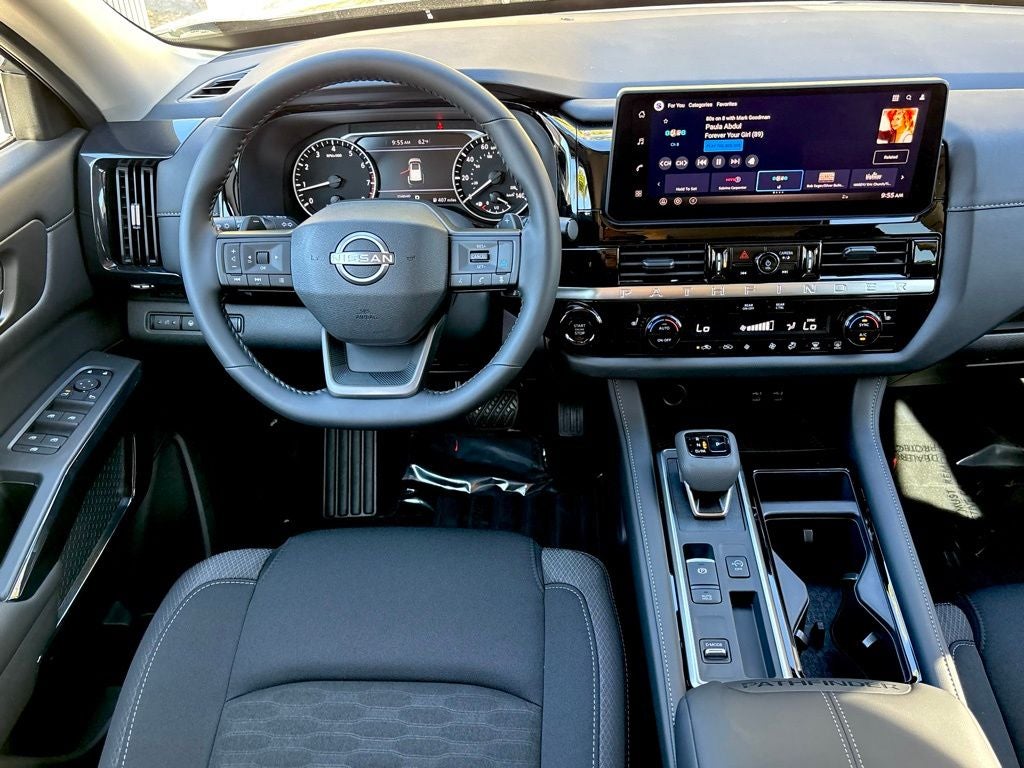 2026 Nissan Pathfinder SV
