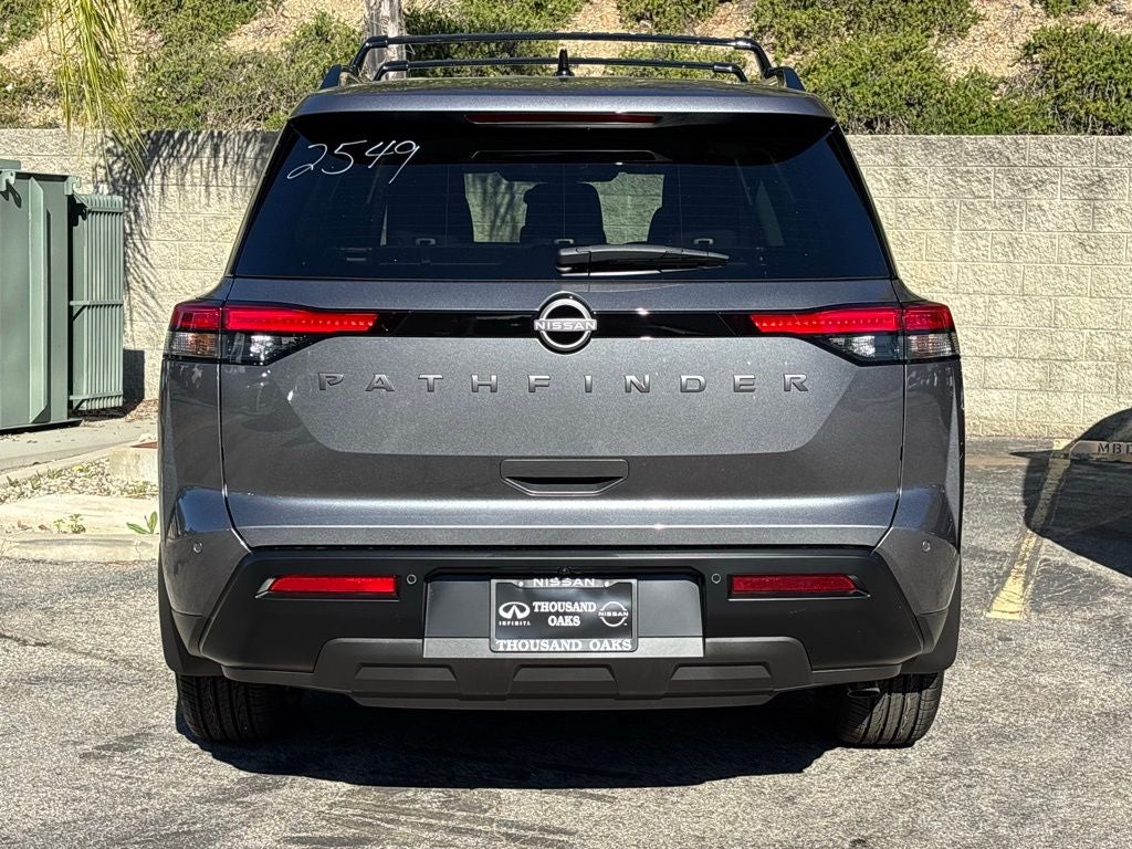 2026 Nissan Pathfinder SV