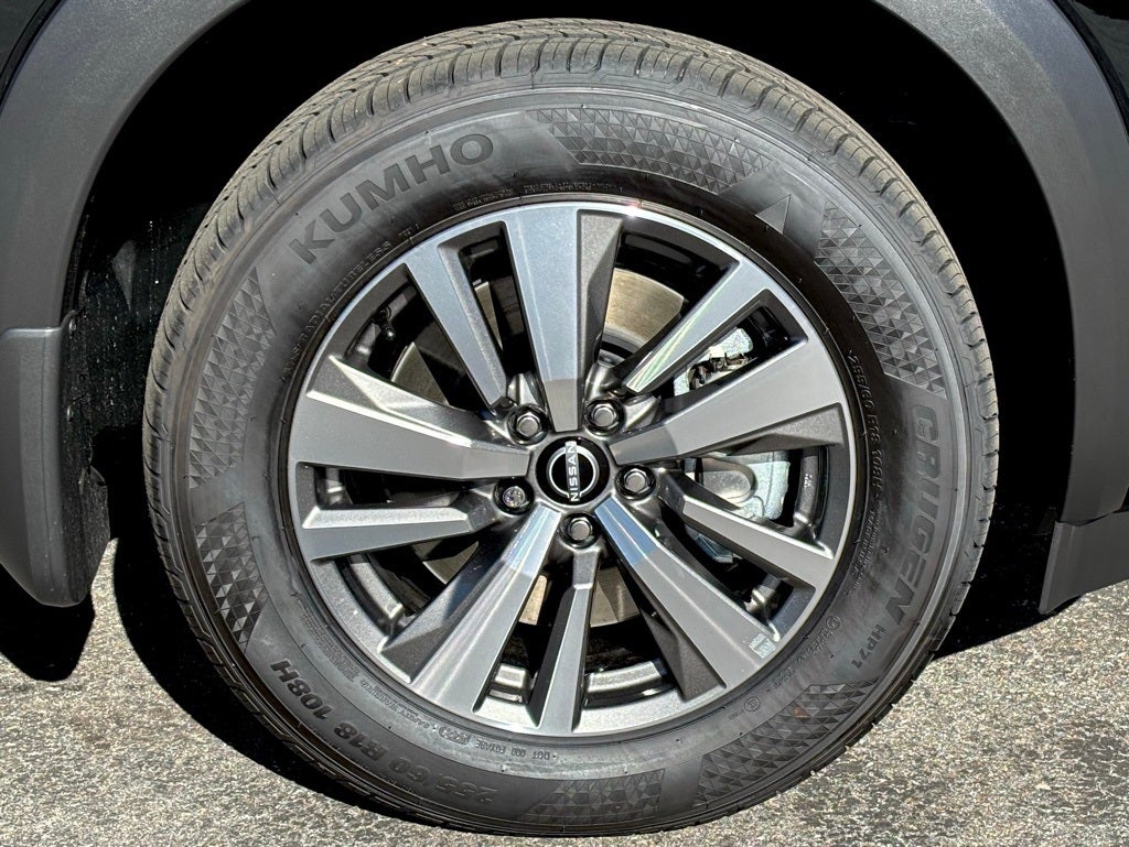 2025 Nissan Pathfinder SL