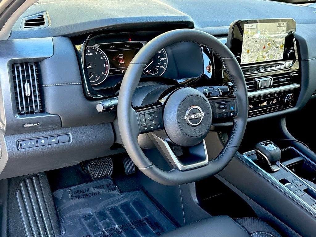 2025 Nissan Pathfinder SL