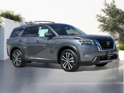 2025 Nissan Pathfinder Platinum