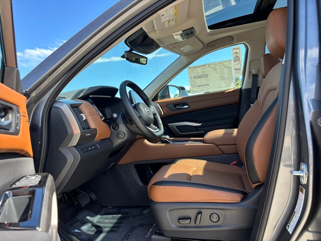 2025 Nissan Pathfinder Platinum