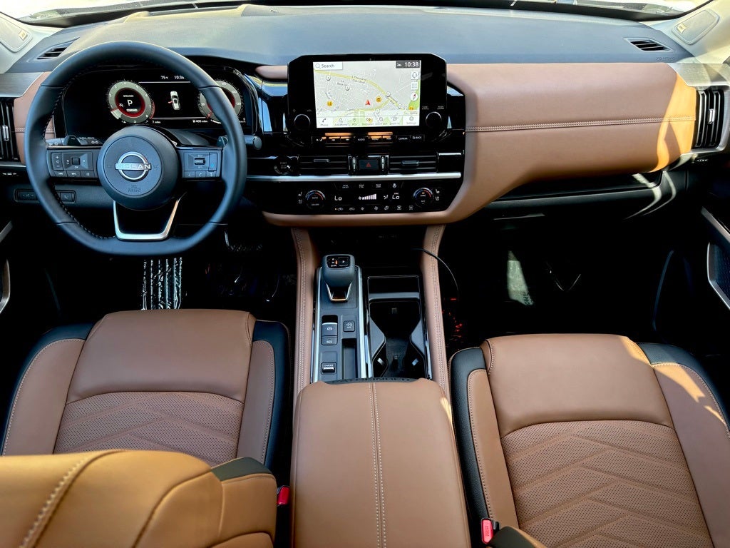 2025 Nissan Pathfinder Platinum