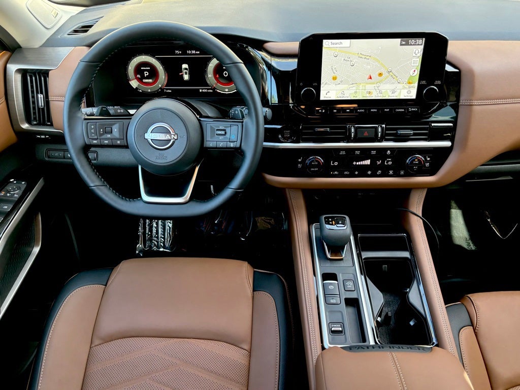 2025 Nissan Pathfinder Platinum