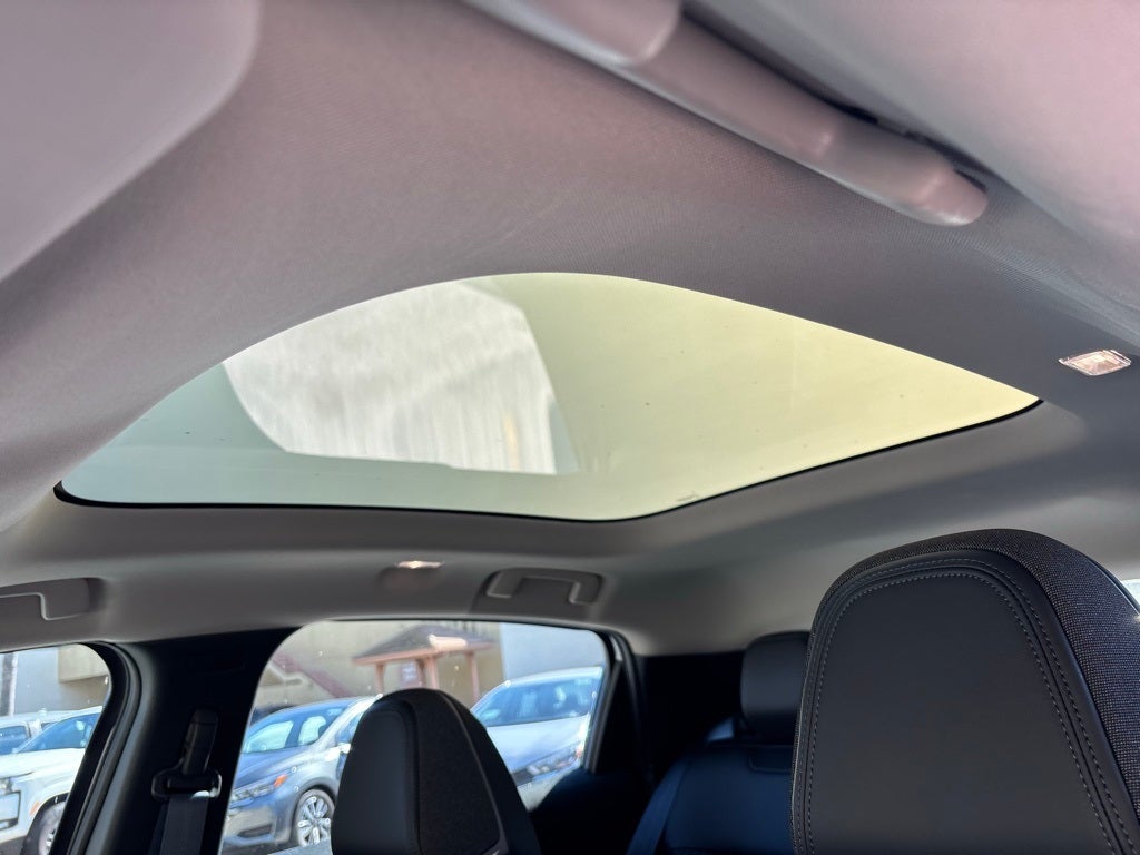 2026 Nissan LEAF Platinum+