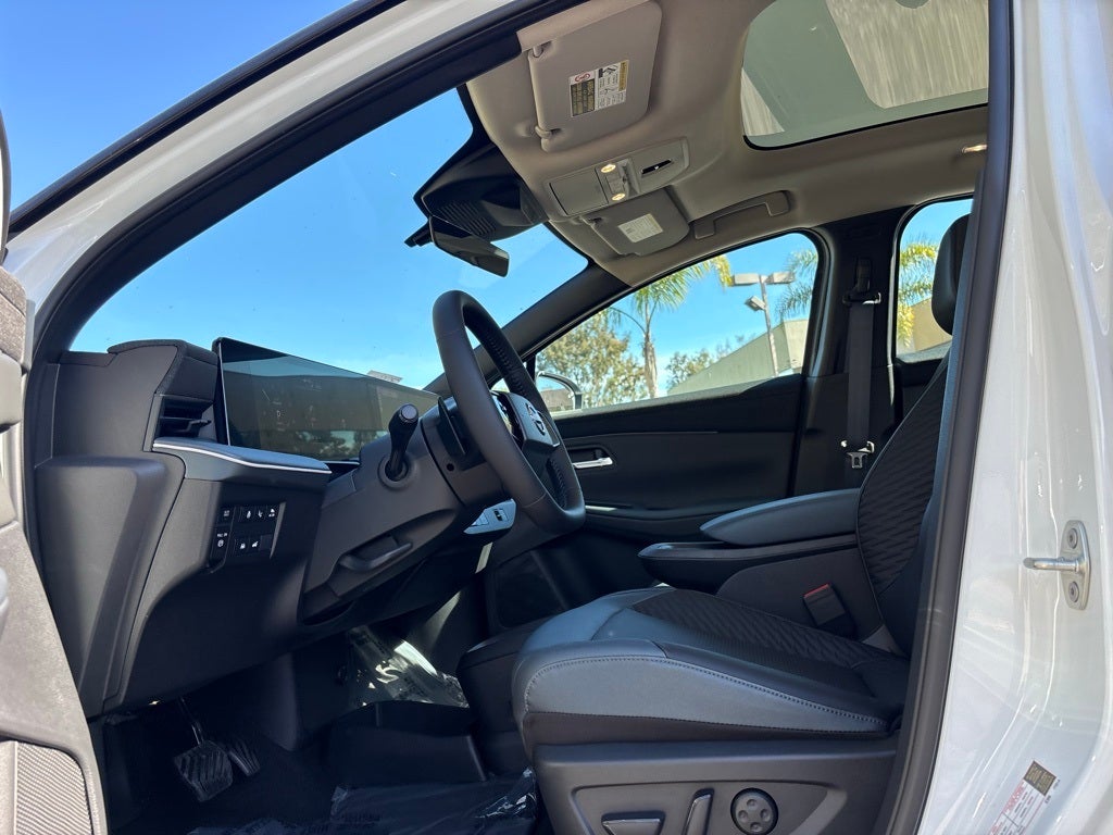 2026 Nissan LEAF Platinum+