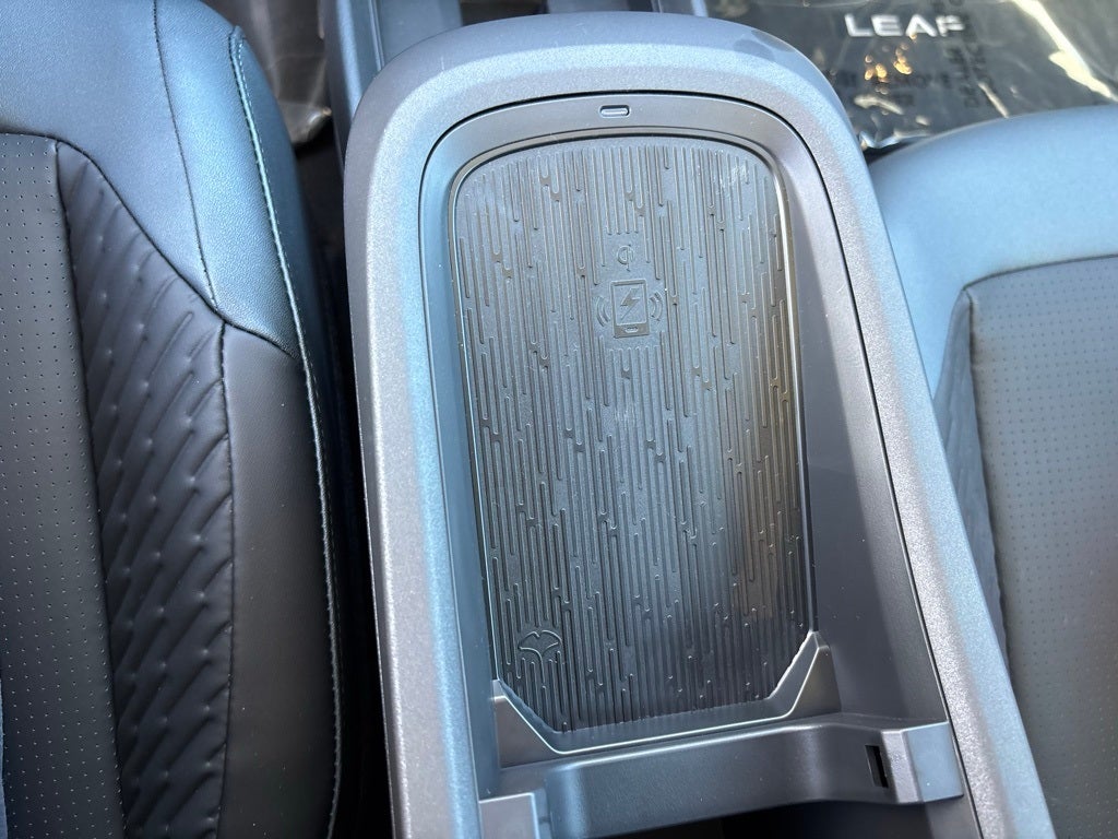 2026 Nissan LEAF Platinum+