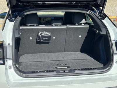 2026 Nissan LEAF Platinum+