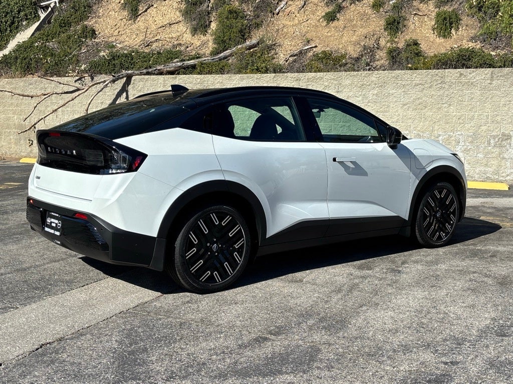 2026 Nissan LEAF Platinum+