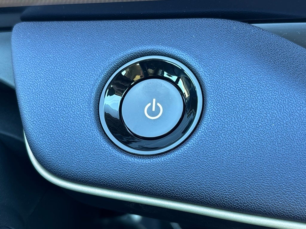 2026 Nissan LEAF Platinum+