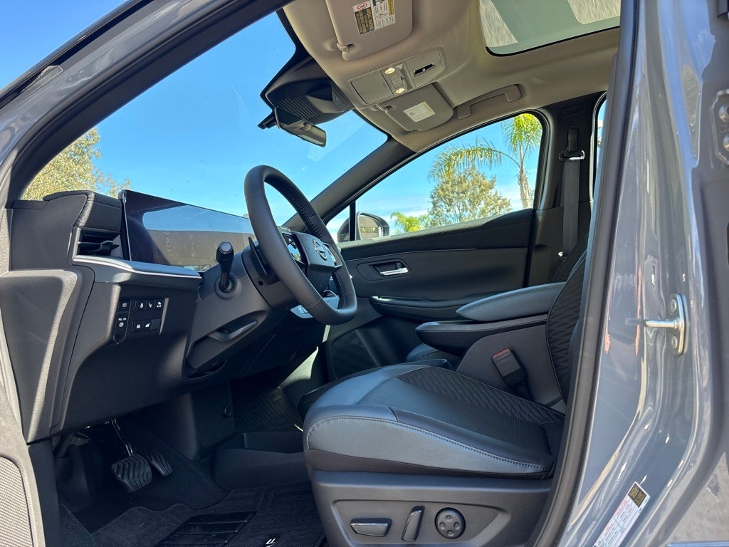 2026 Nissan LEAF Platinum+