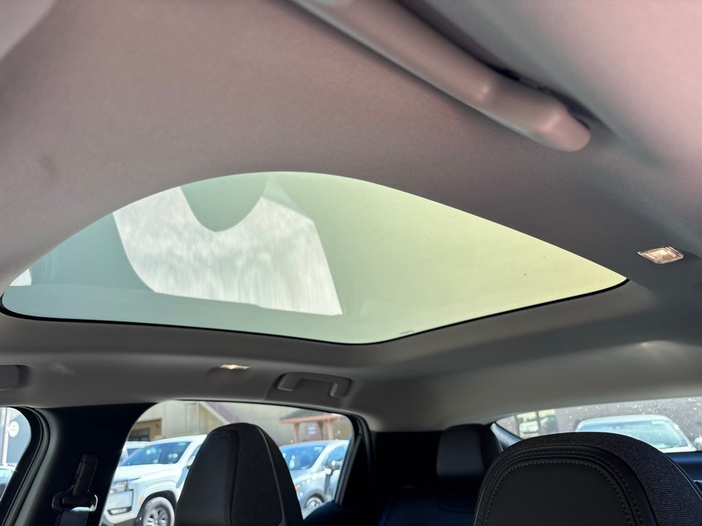 2026 Nissan LEAF Platinum+