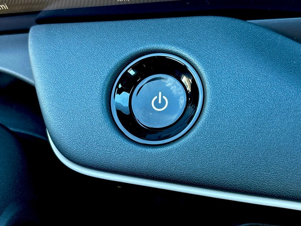 2026 Nissan LEAF Platinum+