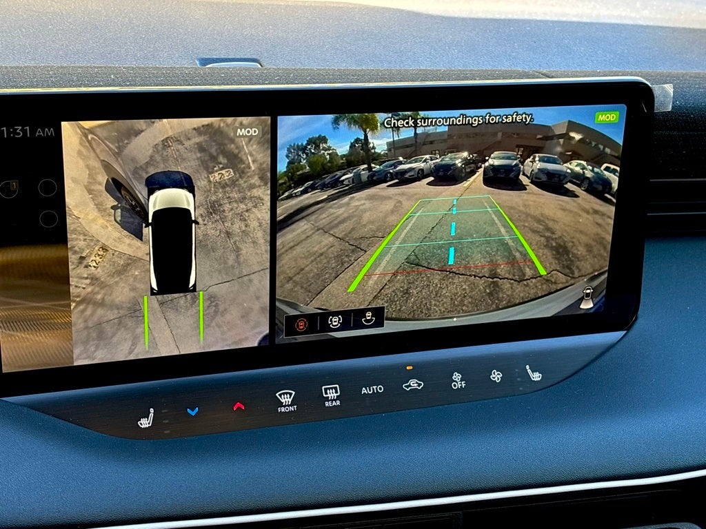 2026 Nissan LEAF Platinum+