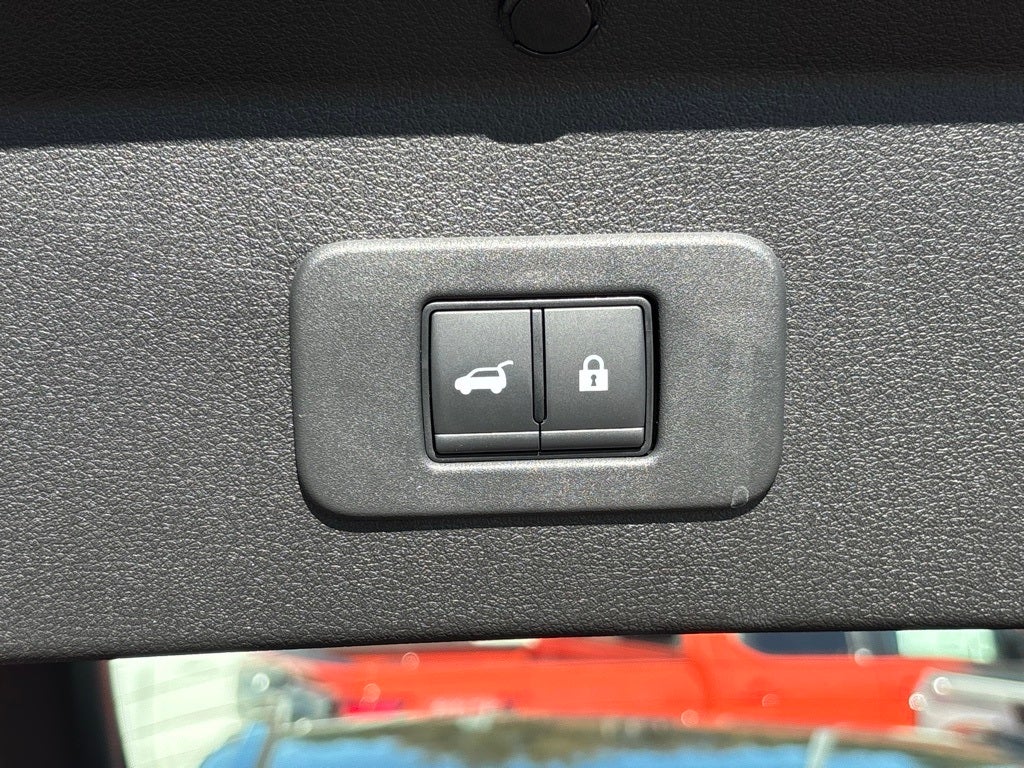 2026 Nissan LEAF Platinum+