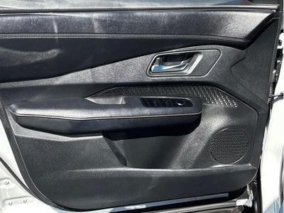 2023 Nissan Ariya VENTURE+