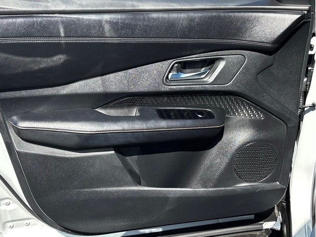 2023 Nissan Ariya VENTURE+