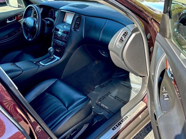 2016 INFINITI QX50 Base