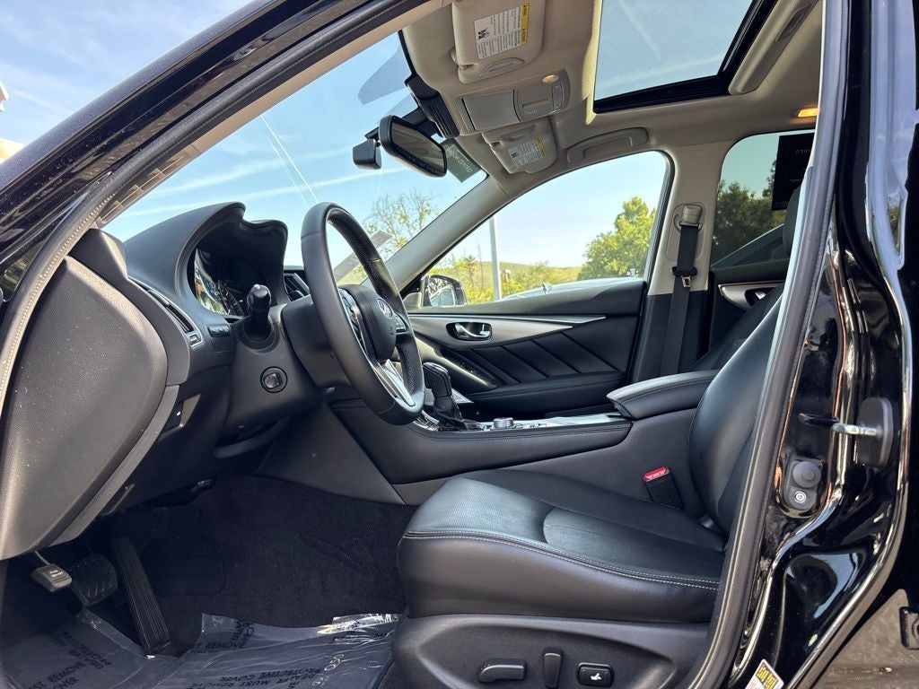 2023 INFINITI Q50 LUXE RWD