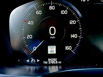2020 Volvo XC60 T5 R-Design